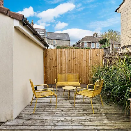 Stunning 3 Bed In - Parking Nyaraló