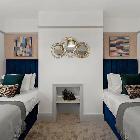 Stunning 3 Bed In - Parking Nyaraló