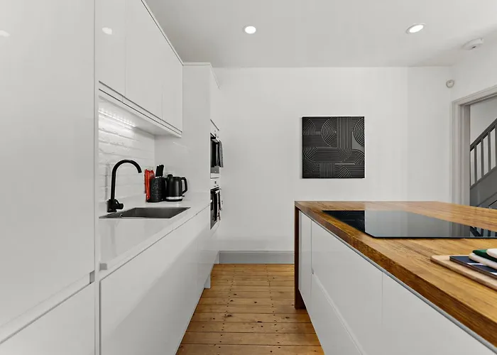 Stunning 3 Bed In - Parking Prázdninový dům *