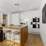 Stunning 3 Bed In - Parking *