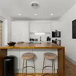 Stunning 3 Bed In - Parking