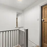 Stunning 3 Bed In - Parking *